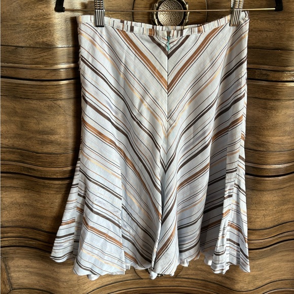 Mid skirt - Picture 2 of 7